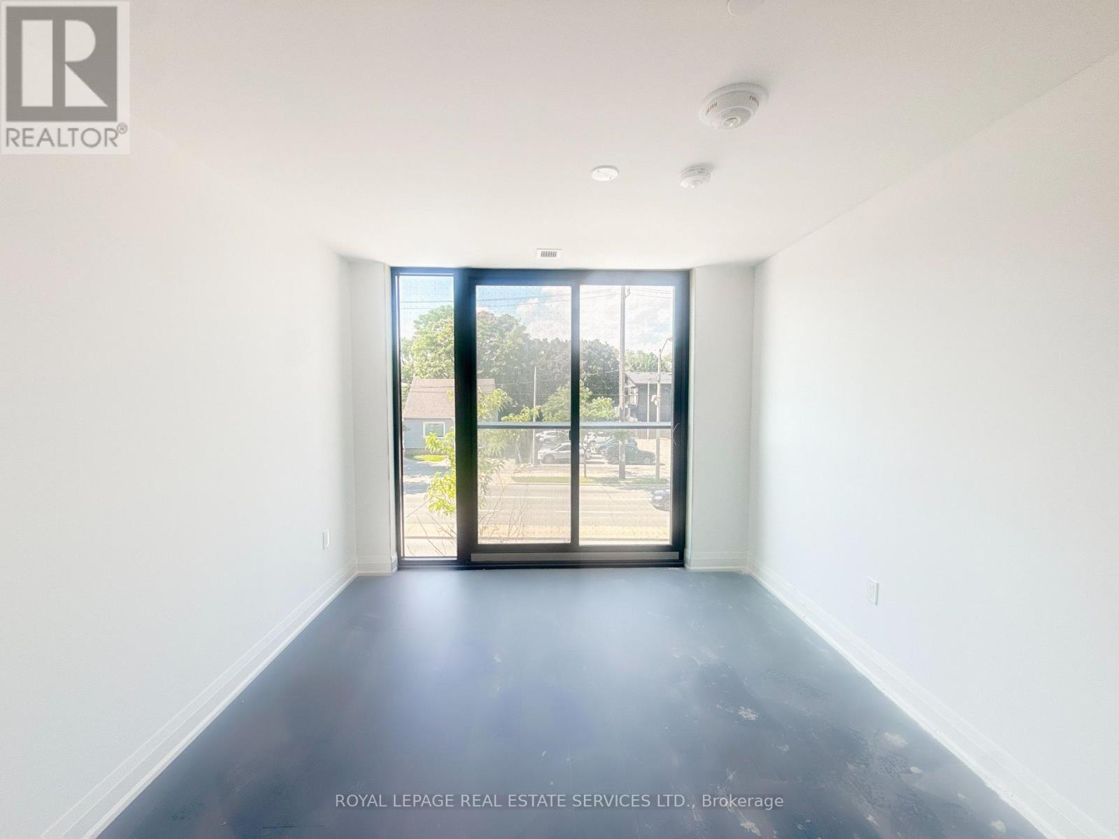 105 Upper - 799 The Queensway, Toronto, Ontario  M8Z 0H3 - Photo 10 - W13729046