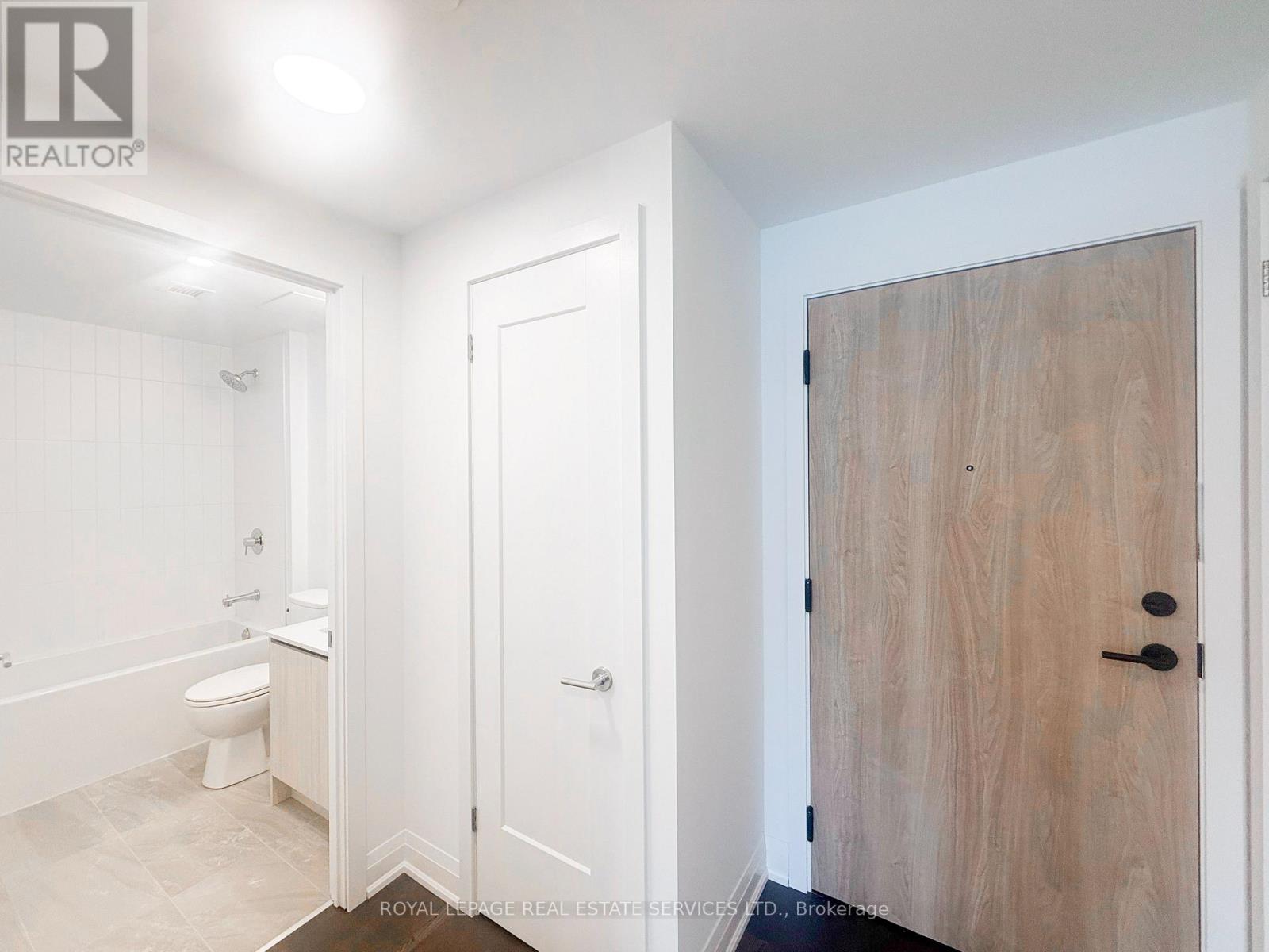105 Upper - 799 The Queensway, Toronto, Ontario  M8Z 0H3 - Photo 4 - W13729046