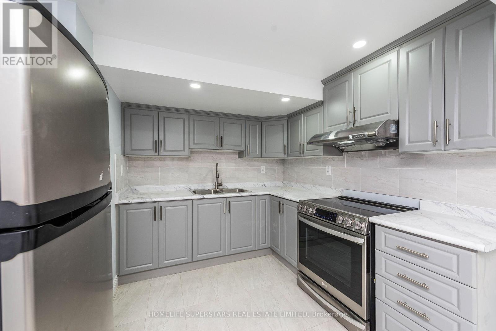 20 Mactier Road, Brampton, Ontario  L6P 1N9 - Photo 5 - W13729094