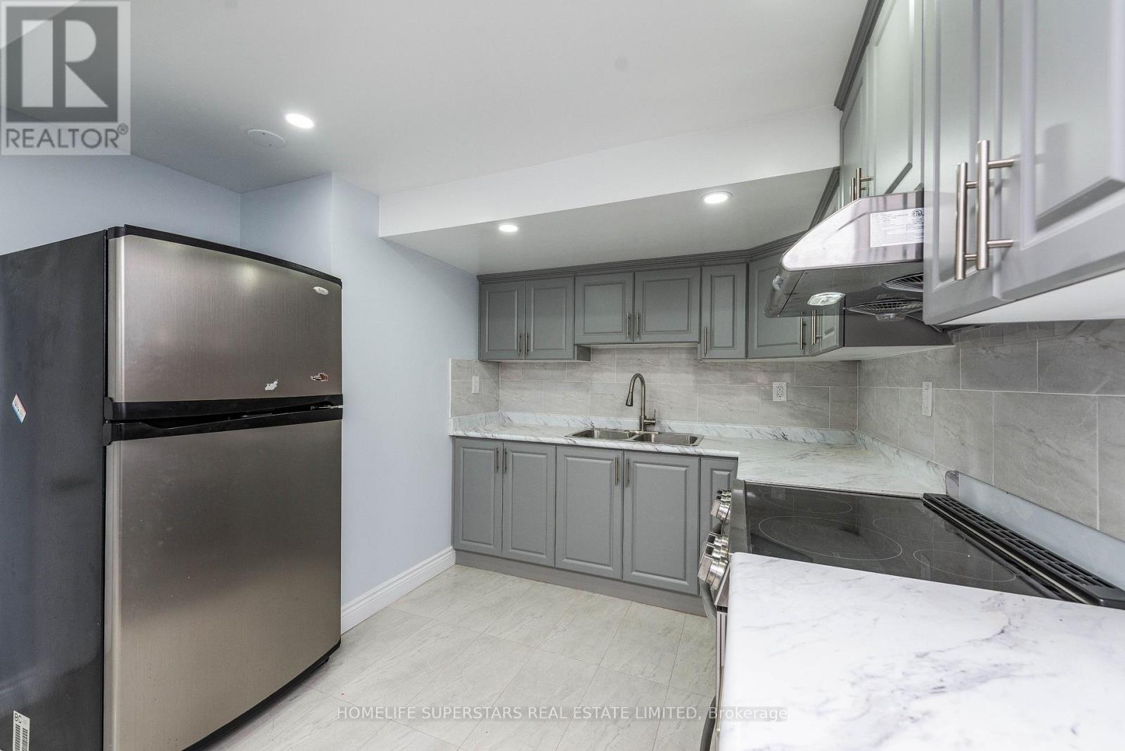 20 Mactier Road, Brampton, Ontario  L6P 1N9 - Photo 6 - W13729094