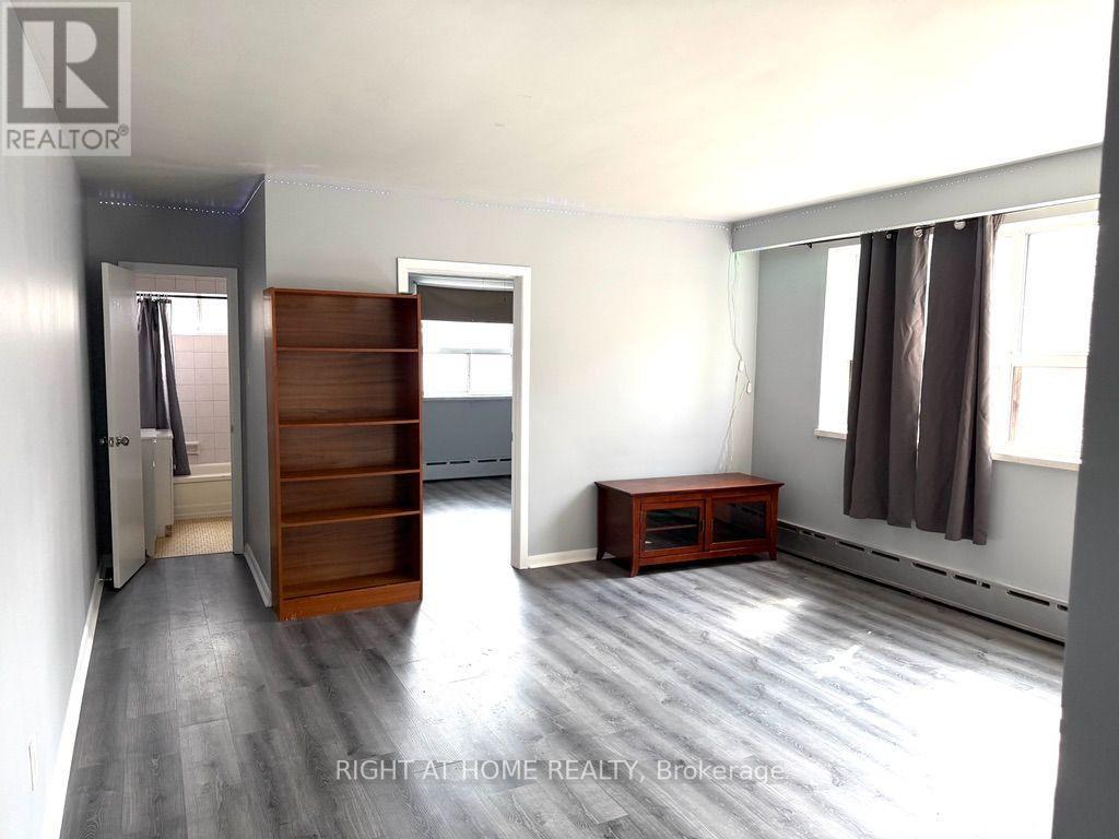 3 - 115 Eighth Street, Toronto, Ontario  M8V 3C5 - Photo 4 - W13729096