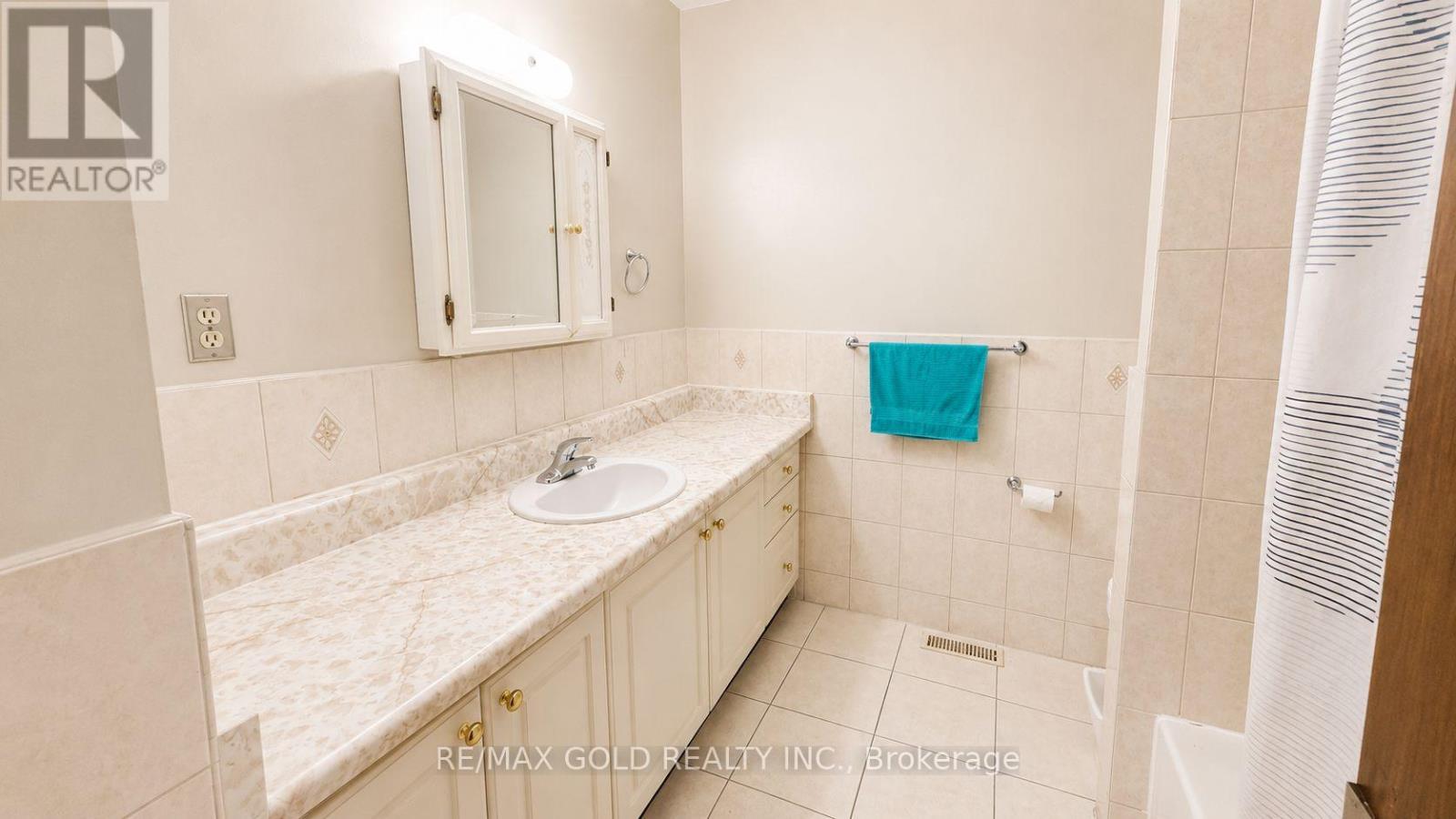 7383 Manion Road, Mississauga, Ontario  L4T 2K8 - Photo 13 - W13729152