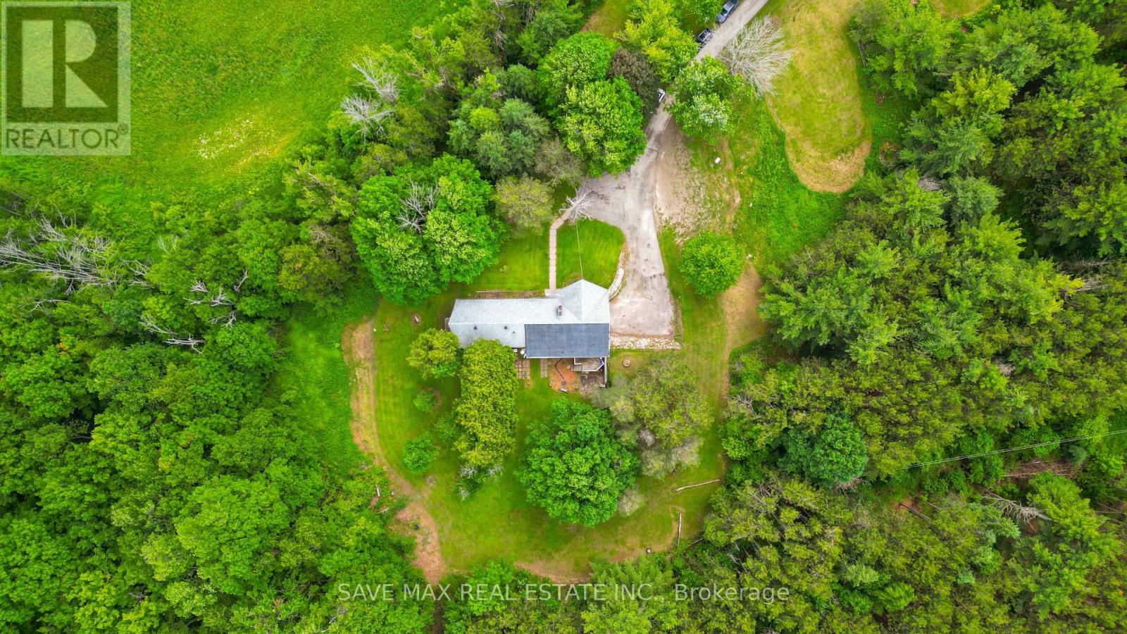 5812- Beech Grove Sideroad