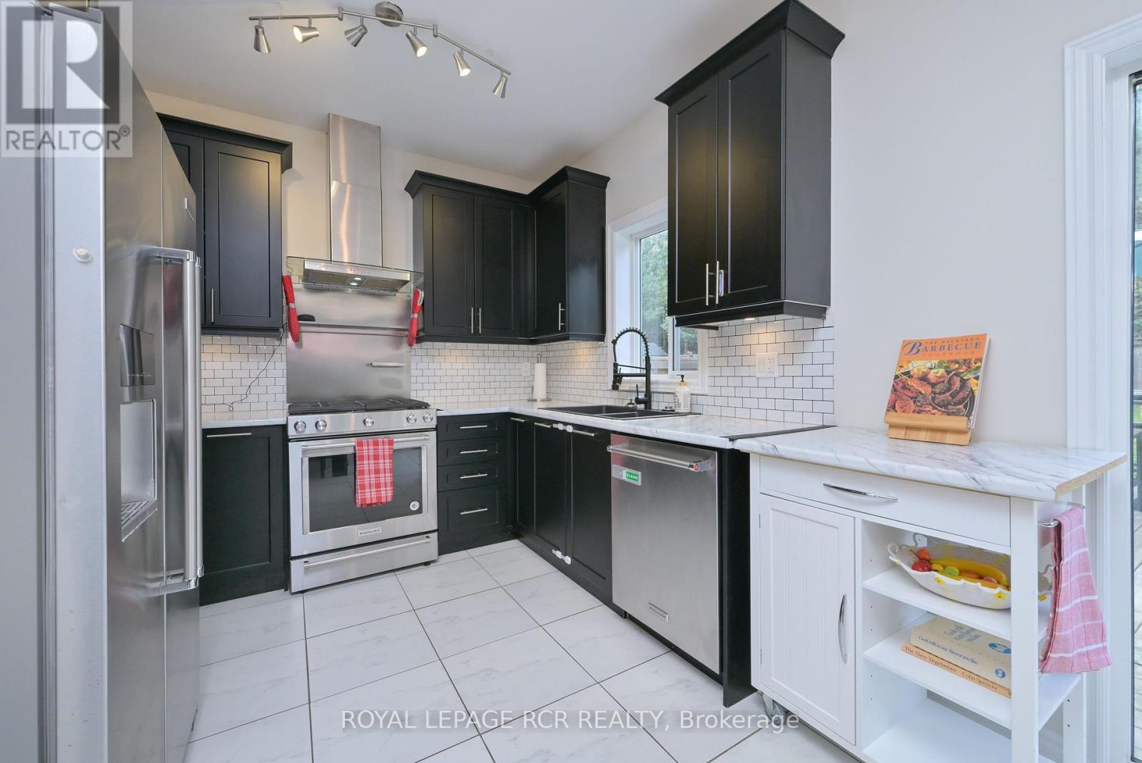 769 Halbert Drive, Shelburne, Ontario  L9V 3S3 - Photo 8 - X13729114
