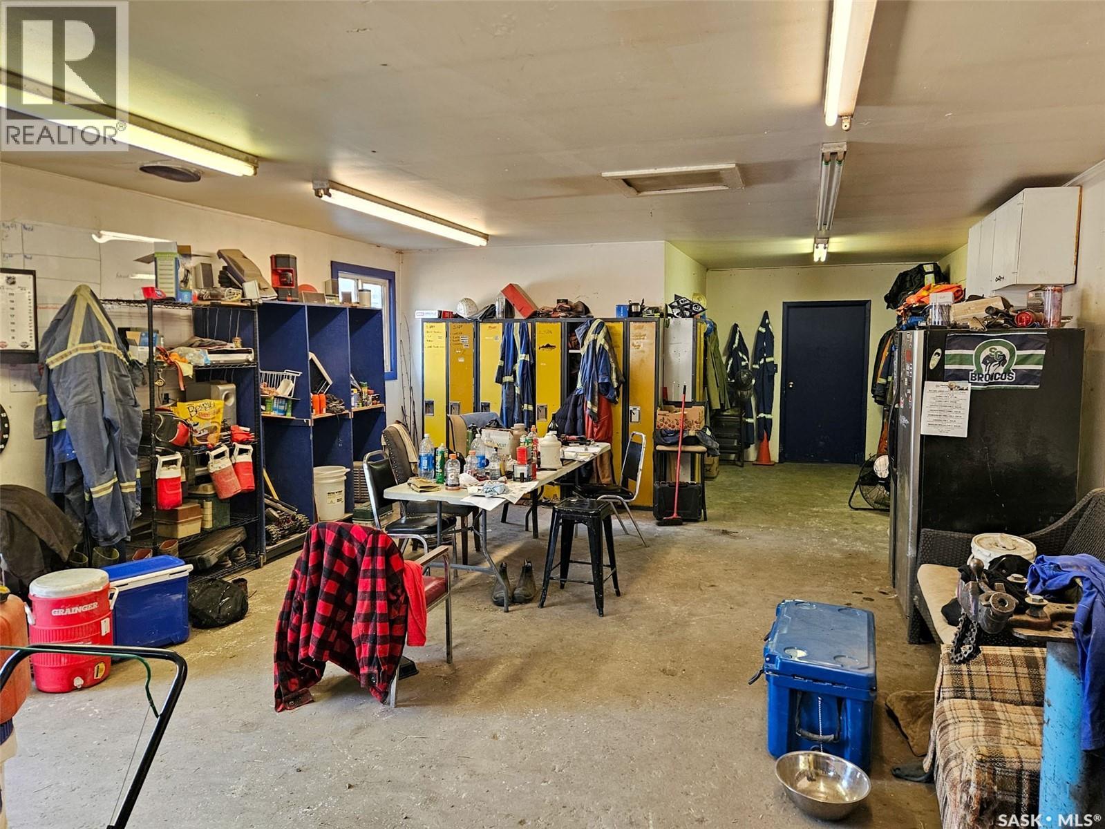 2315 North Service Road W, Swift Current, Saskatchewan  S9H 5L2 - Photo 7 - SK047104