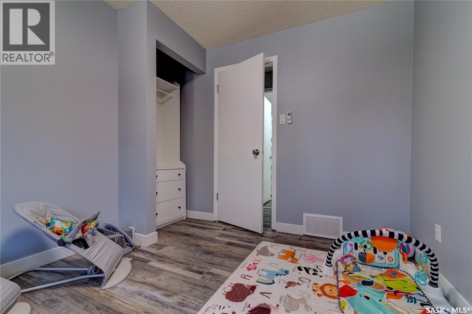 1210 Flexman Crescent, Regina, Saskatchewan  S4X 3A7 - Photo 15 - SK046915
