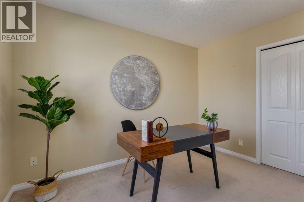 38 Spring Crescent Sw, Calgary, Alberta  T3H 3V2 - Photo 31 - A2341197