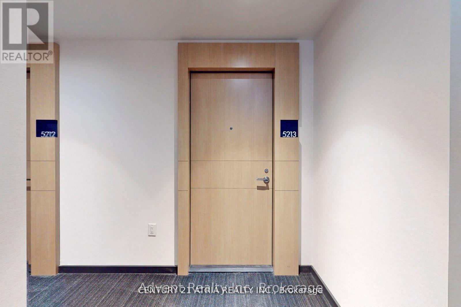 5213 - 11 Wellesley Street W, Toronto, Ontario  M4Y 1E8 - Photo 18 - C13728984
