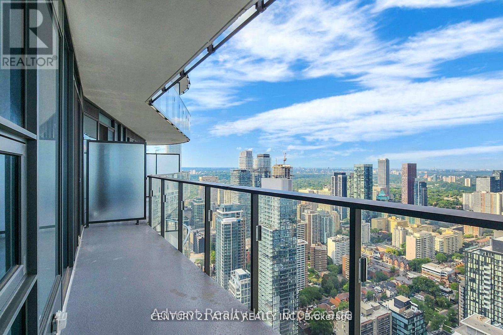 5213 - 11 Wellesley Street W, Toronto, Ontario  M4Y 1E8 - Photo 23 - C13728984