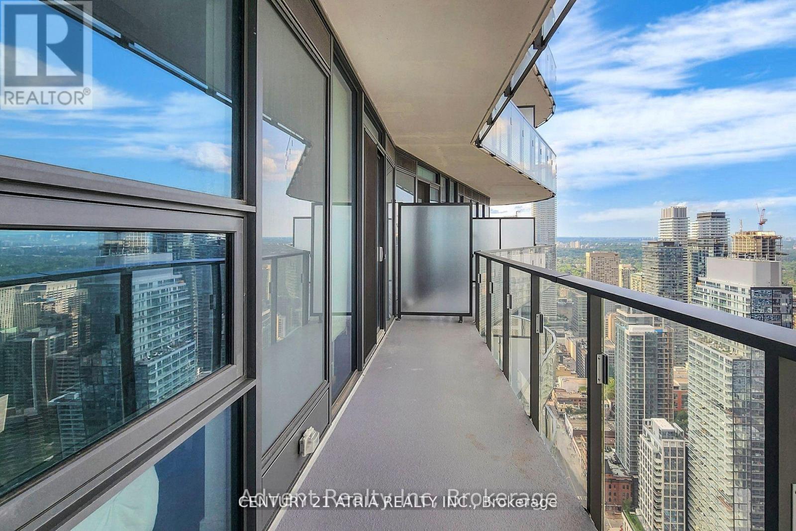 5213 - 11 Wellesley Street W, Toronto, Ontario  M4Y 1E8 - Photo 21 - C13728984