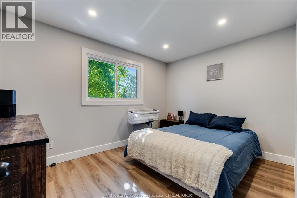 24 Donald, Leamington, Ontario  N8H 4J3 - Photo 12 - 26021216