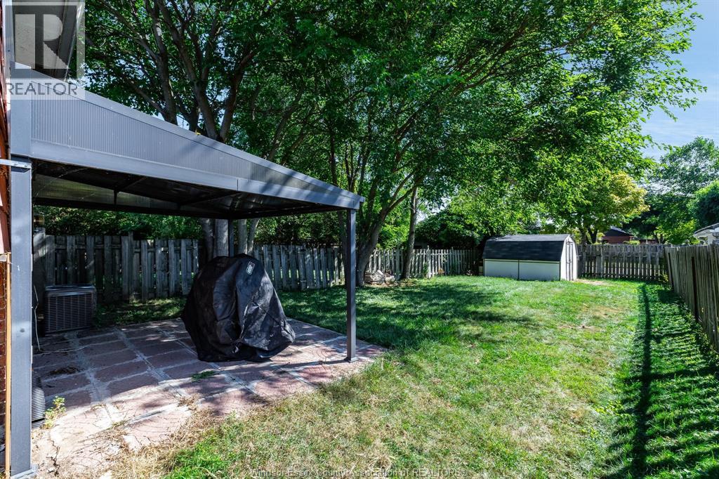 24 Donald, Leamington, Ontario  N8H 4J3 - Photo 25 - 26021216