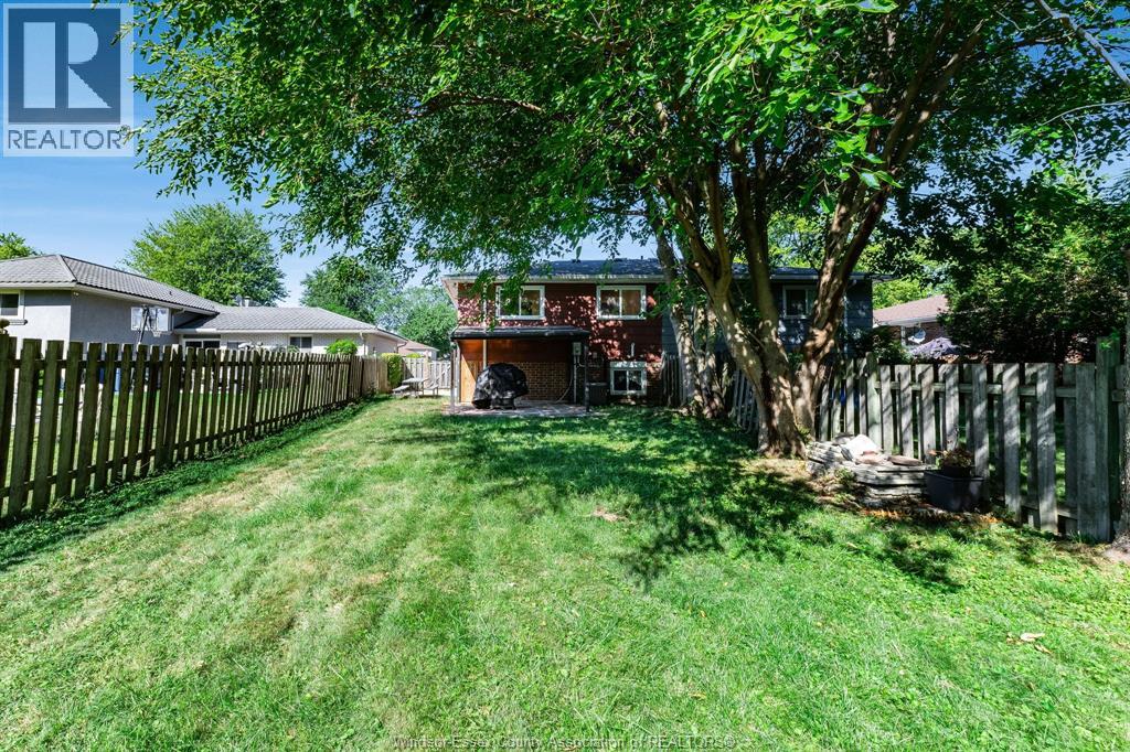 24 Donald, Leamington, Ontario  N8H 4J3 - Photo 30 - 26021216