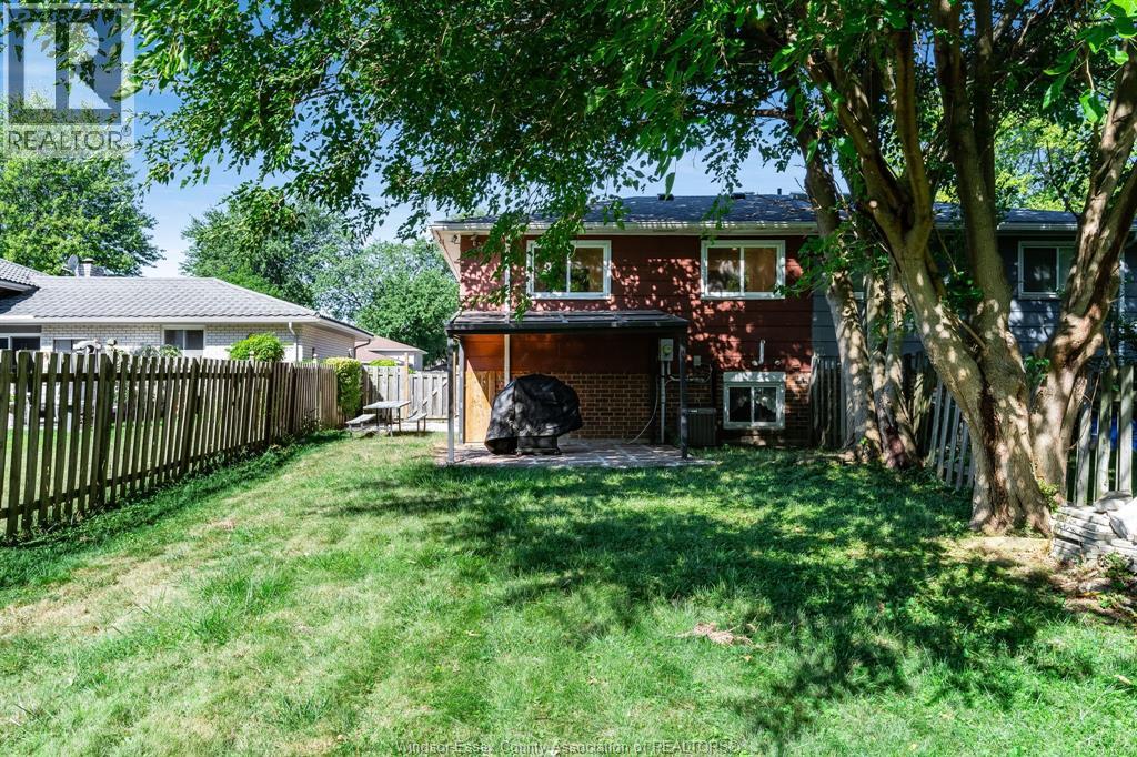 24 Donald, Leamington, Ontario  N8H 4J3 - Photo 31 - 26021216