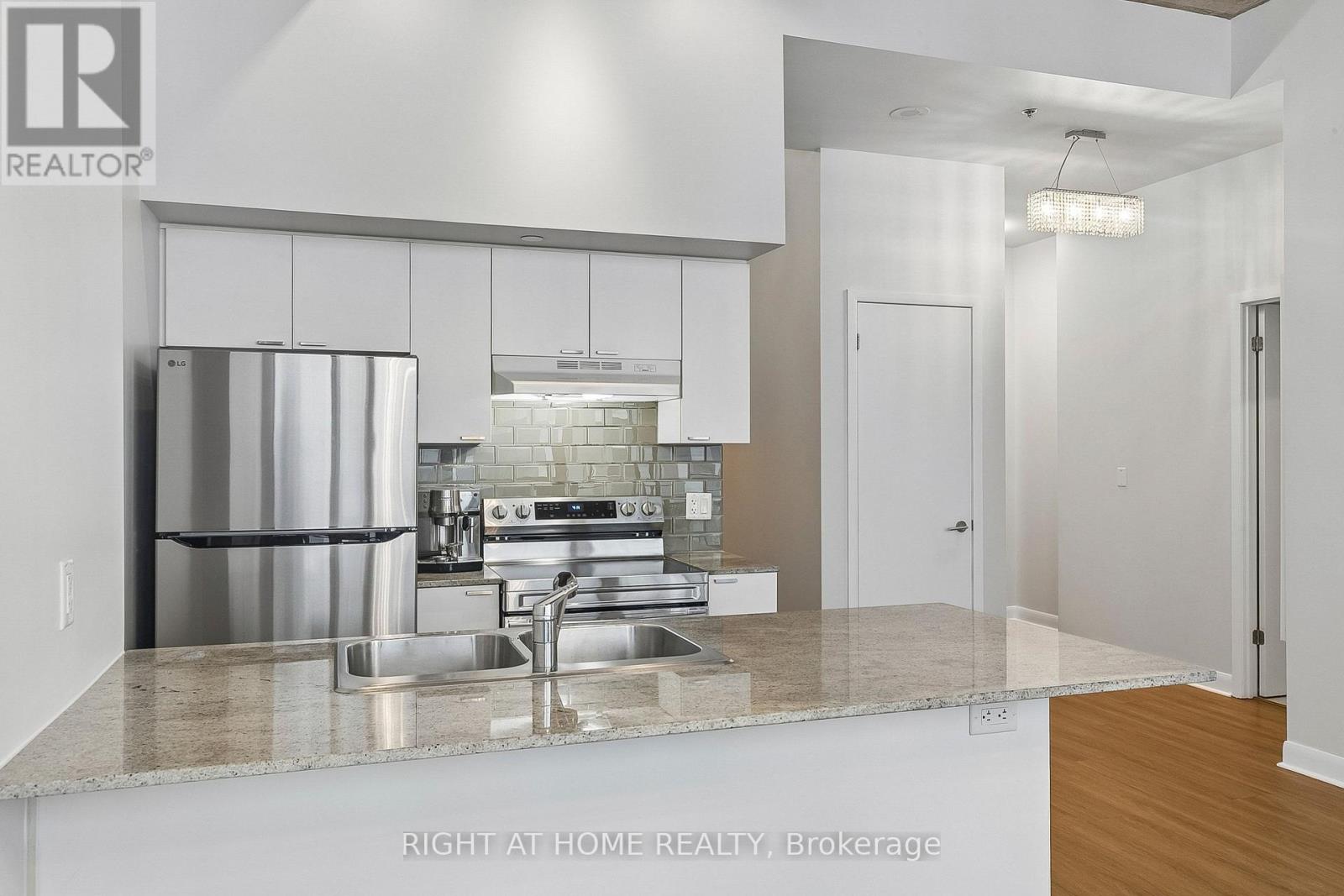 1606 - 375 King Street W, Toronto, Ontario  M5V 1K5 - Photo 16 - C13729180
