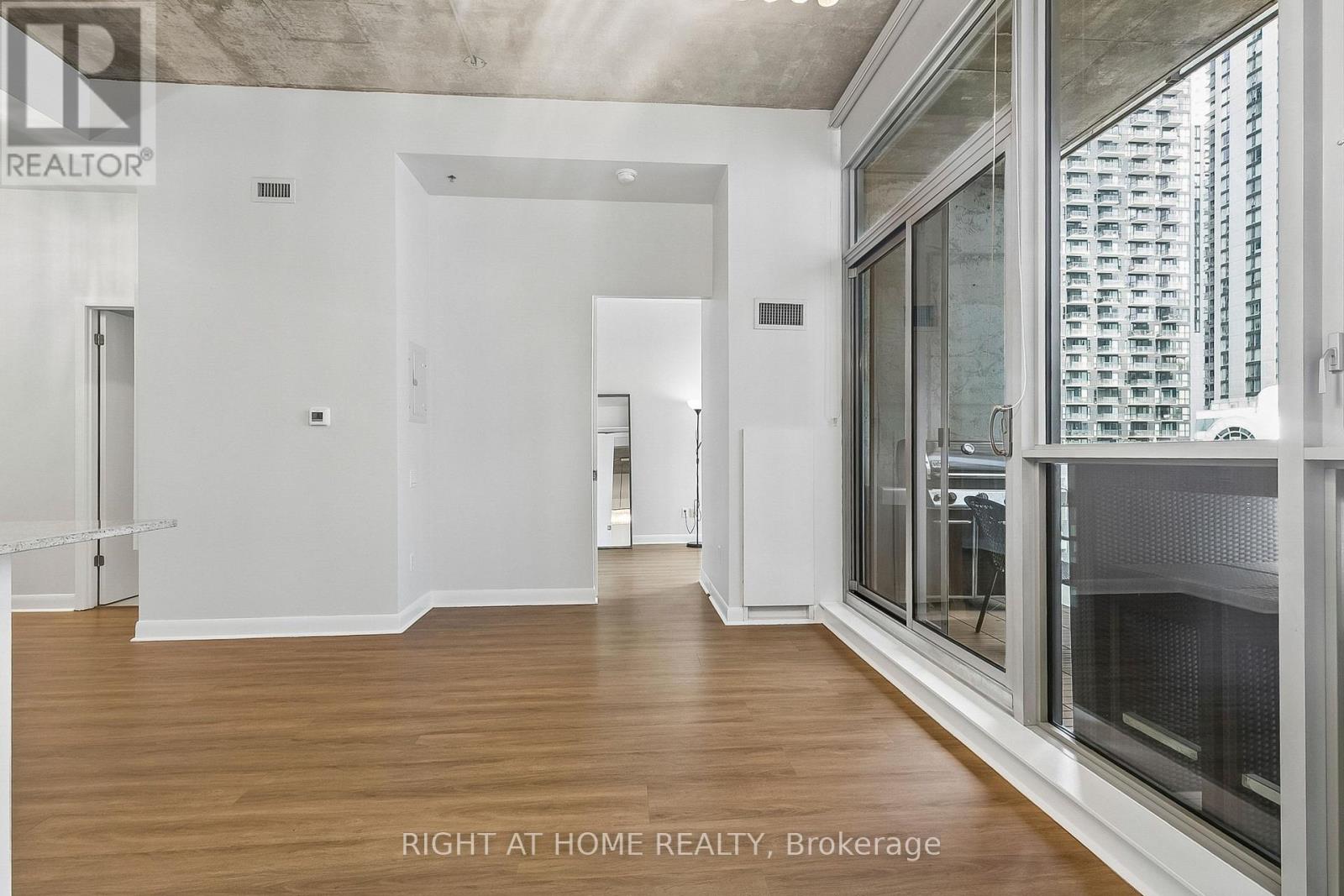 1606 - 375 King Street W, Toronto, Ontario  M5V 1K5 - Photo 8 - C13729180