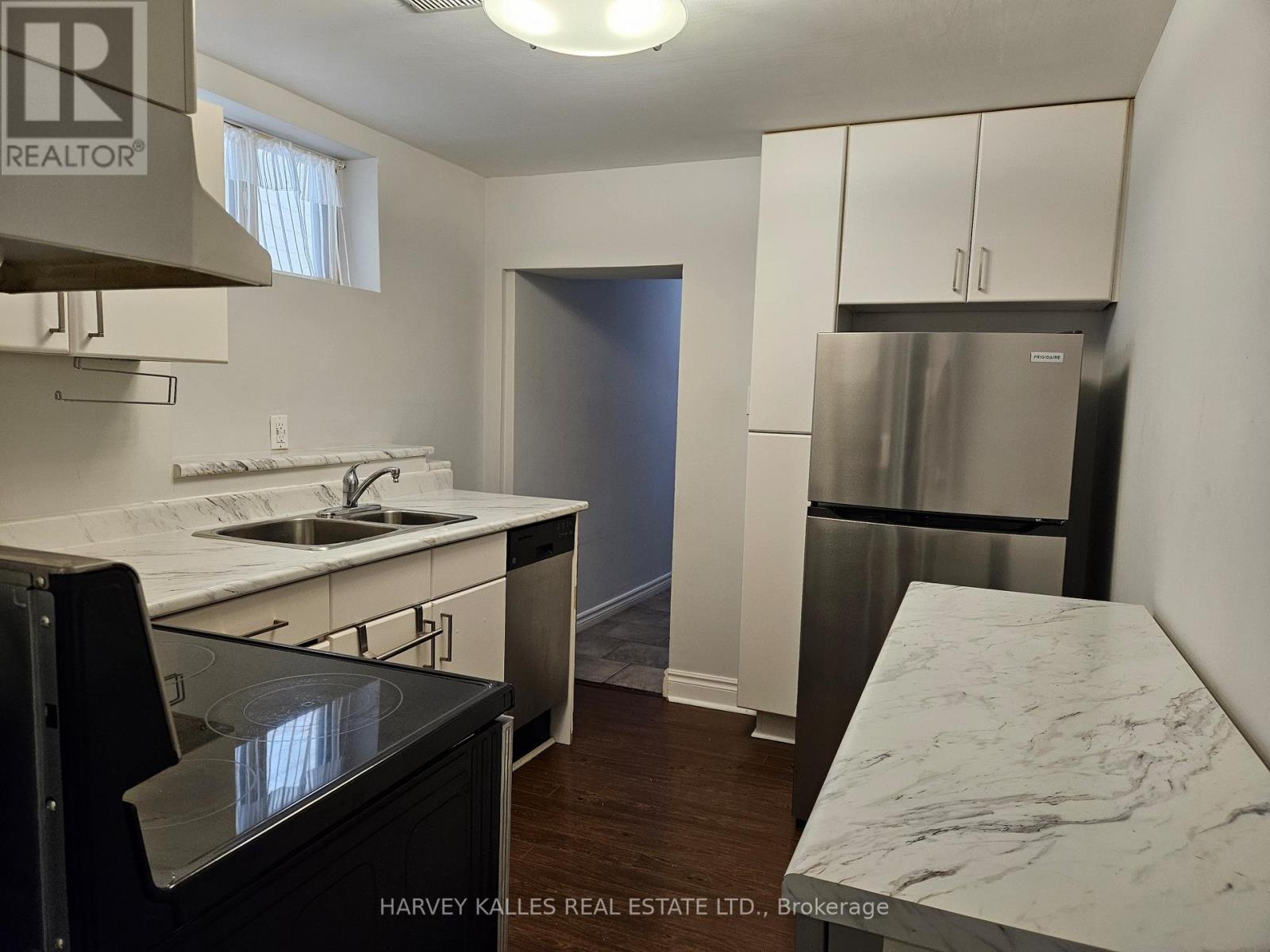 Lower - 85 Lanark Avenue, Toronto, Ontario  M6E 2G3 - Photo 2 - C13729216