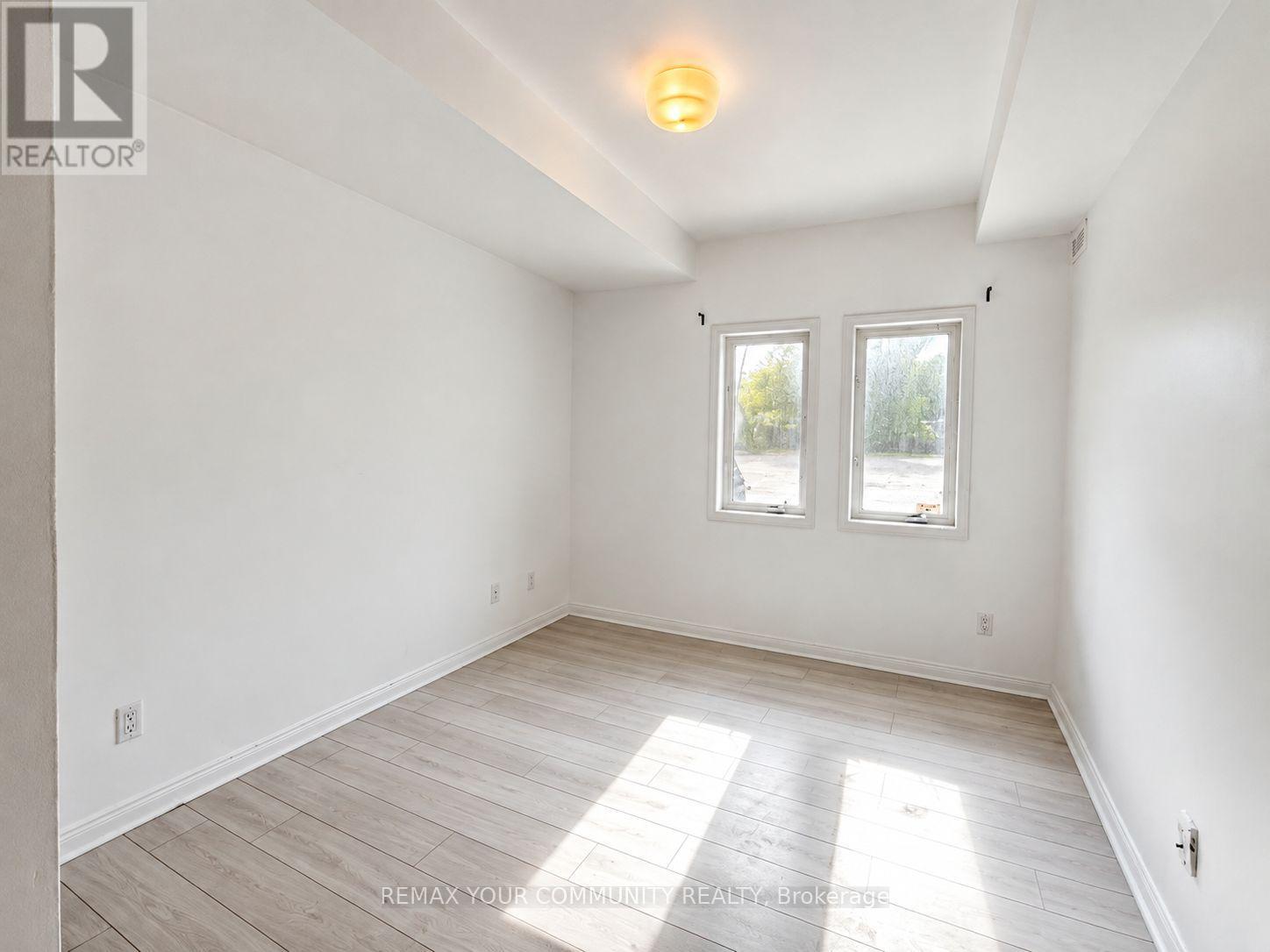 102 - 1 Center Street W, Richmond Hill, Ontario  L4C 3P3 - Photo 8 - N13729190