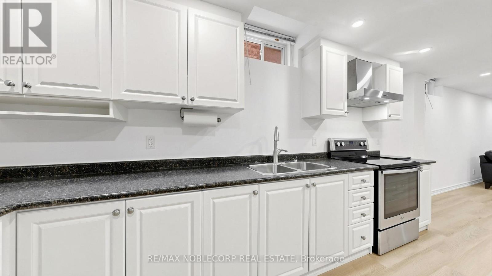 Lower - 103 Longhouse Street, Vaughan, Ontario  L4L 8E7 - Photo 5 - N13729202