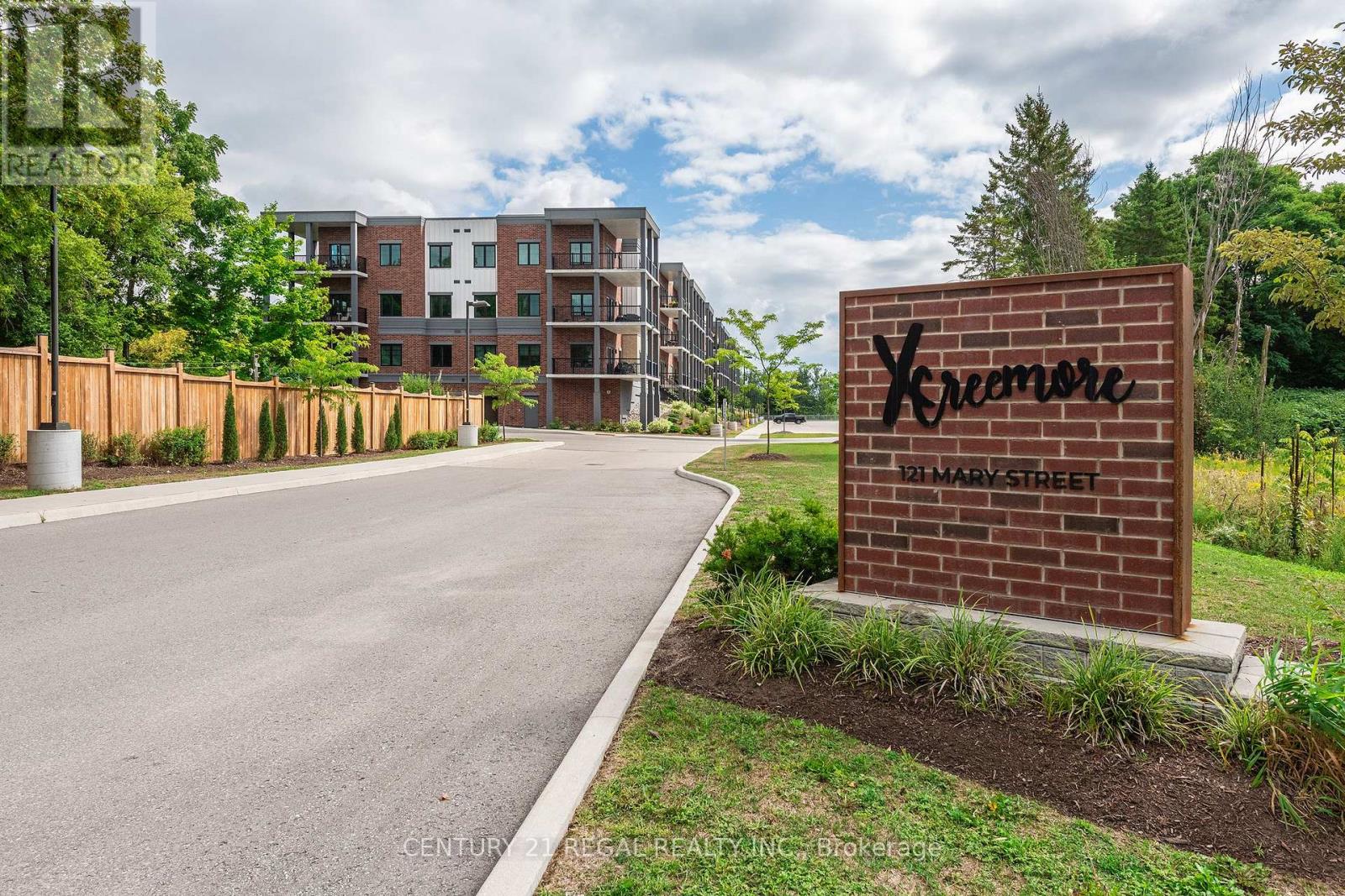 Unit 205 - 121 Mary Street, Clearview, Ontario  L0M 1G0 - Photo 4 - S13729212