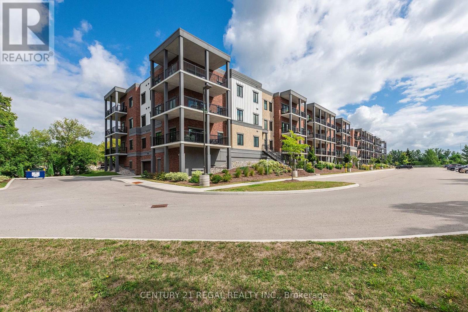 Unit 205 - 121 Mary Street, Clearview, Ontario  L0M 1G0 - Photo 5 - S13729212