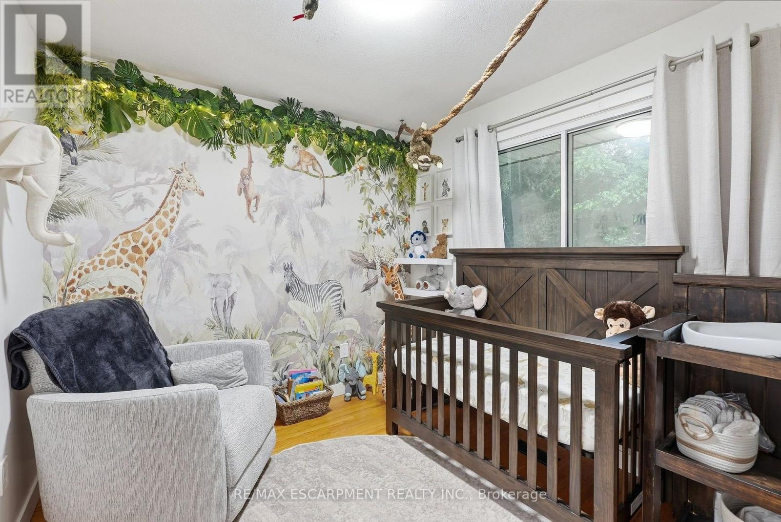 10 Taylor Crescent, Hamilton, Ontario  L9H 6B3 - Photo 18 - X13659932