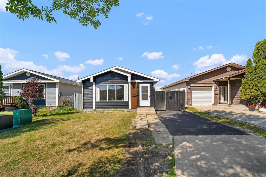 286 Barnham Crescent, Winnipeg, Manitoba  R2R 2T6 - Photo 0 - 202621815