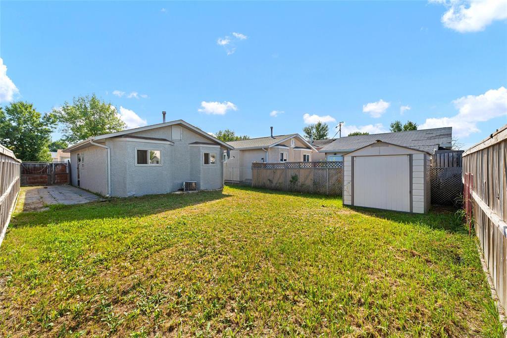 286 Barnham Crescent, Winnipeg, Manitoba  R2R 2T6 - Photo 30 - 202621815
