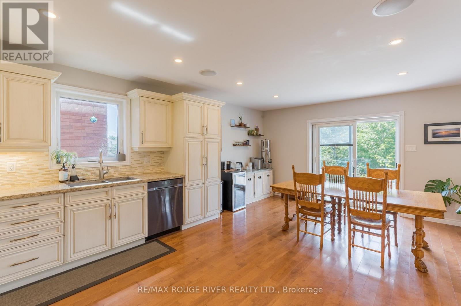 969 Avery Avenue, Peterborough, Ontario  K9J 0G9 - Photo 4 - X13729186