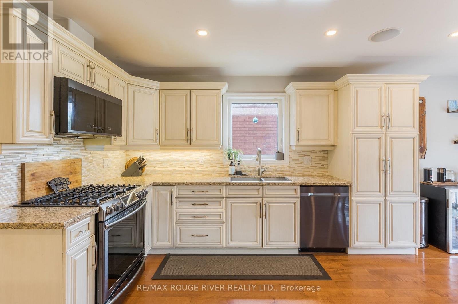 969 Avery Avenue, Peterborough, Ontario  K9J 0G9 - Photo 5 - X13729186
