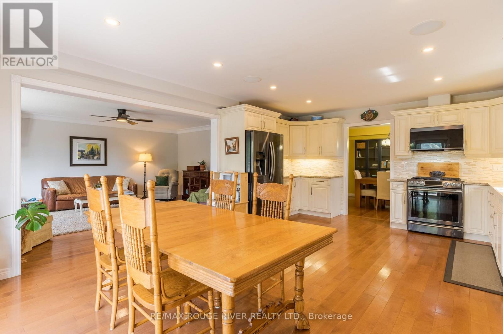 969 Avery Avenue, Peterborough, Ontario  K9J 0G9 - Photo 8 - X13729186