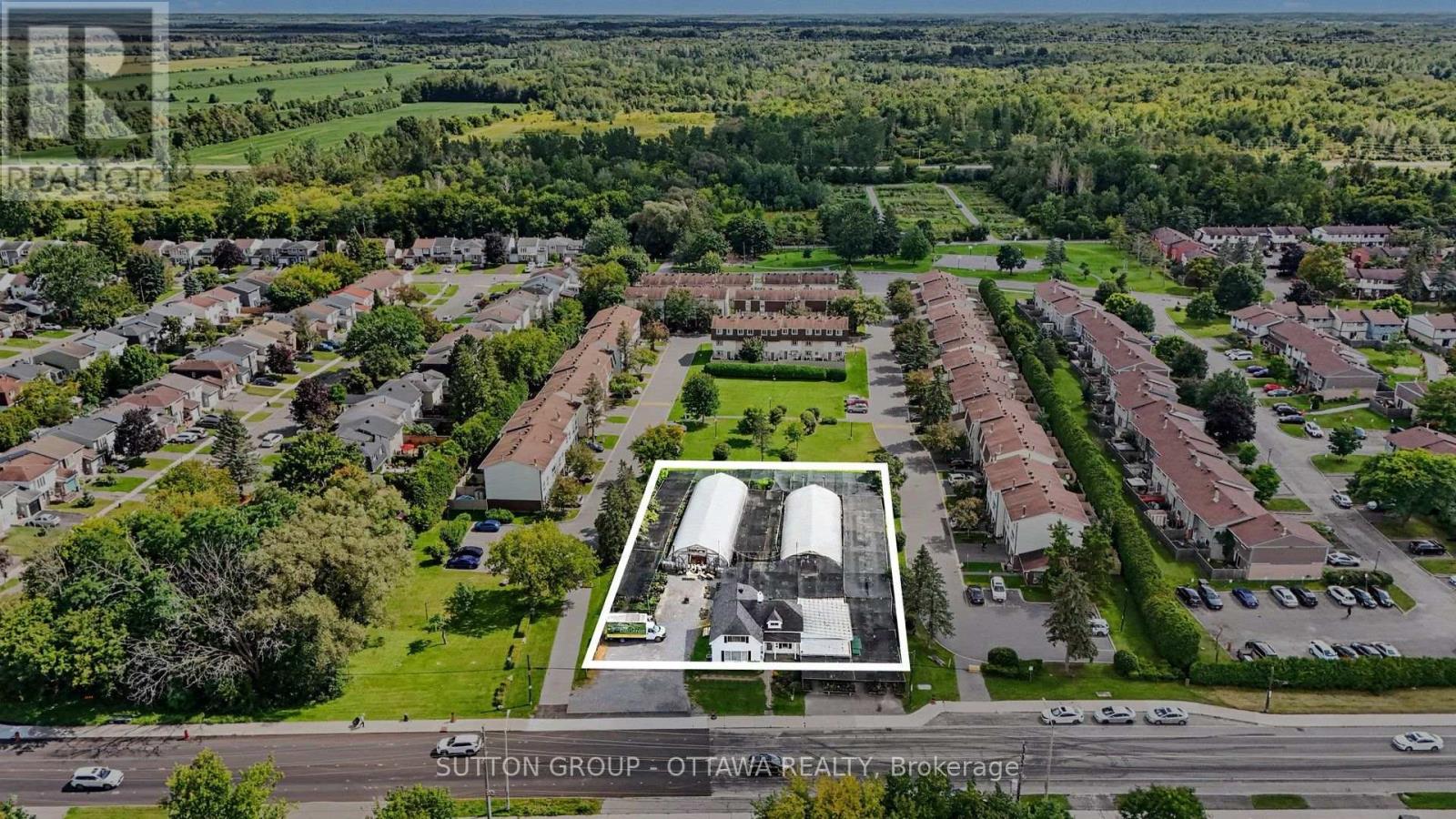 2832 INNES ROAD, Ottawa, Ontario