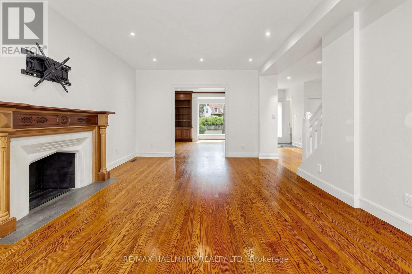 40 Donino Avenue, Toronto, Ontario  M4N 2W7 - Photo 12 - C13729252