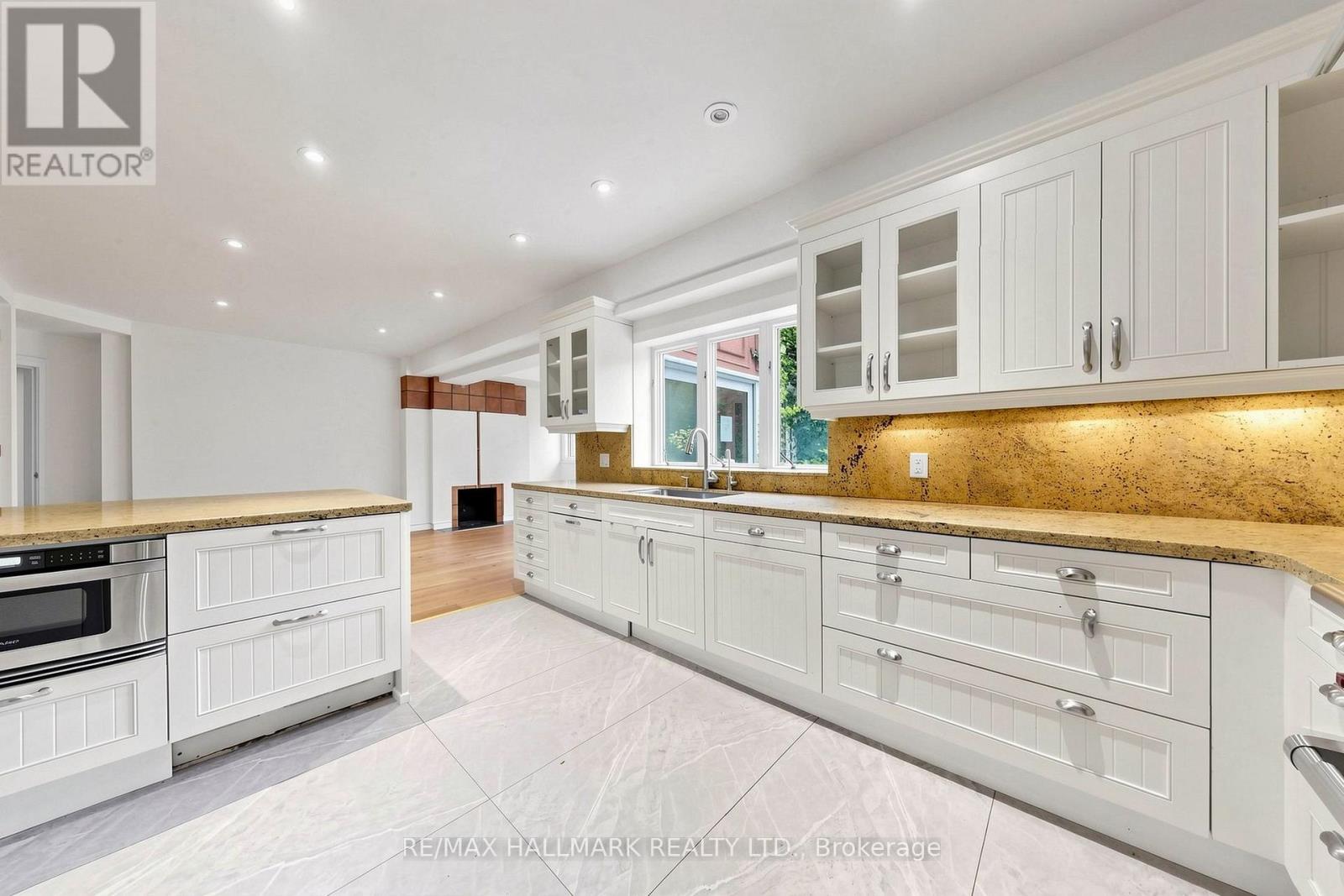 40 Donino Avenue, Toronto, Ontario  M4N 2W7 - Photo 18 - C13729252