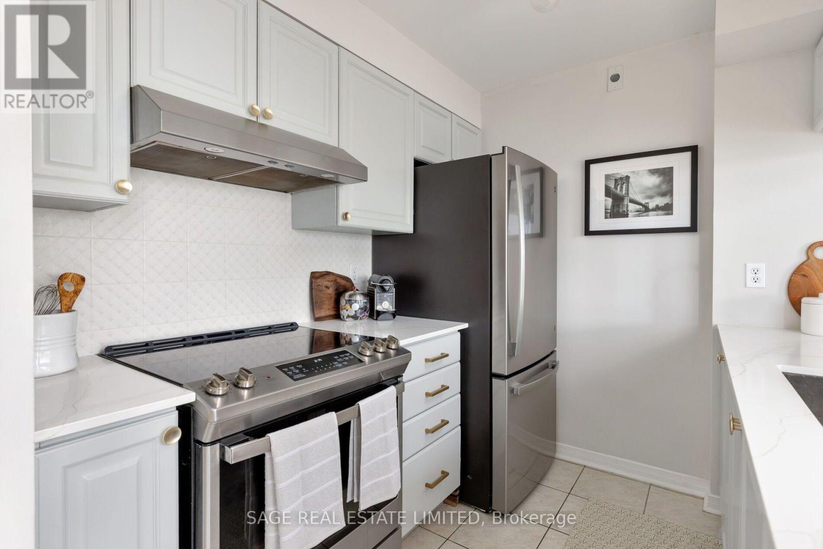 401 - 1765 Queen Street E, Toronto, Ontario  M4L 3Z2 - Photo 10 - E13729270
