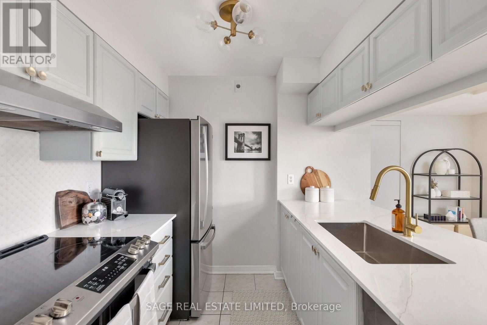 401 - 1765 Queen Street E, Toronto, Ontario  M4L 3Z2 - Photo 8 - E13729270