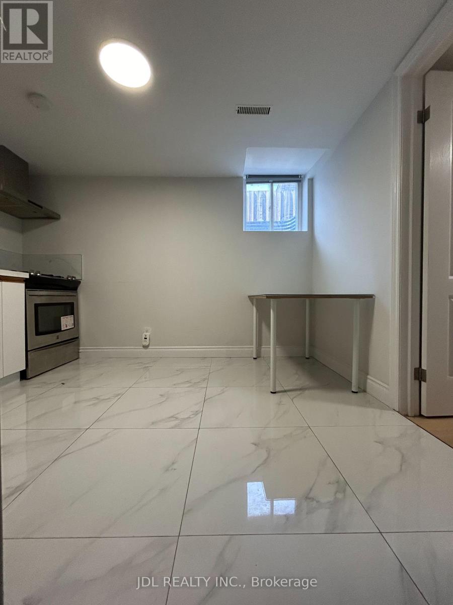Entire 1bedroomunita Bsmt - 91 Bushmills Sq Square, Toronto, Ontario  M1V 1K5 - Photo 2 - E13729274