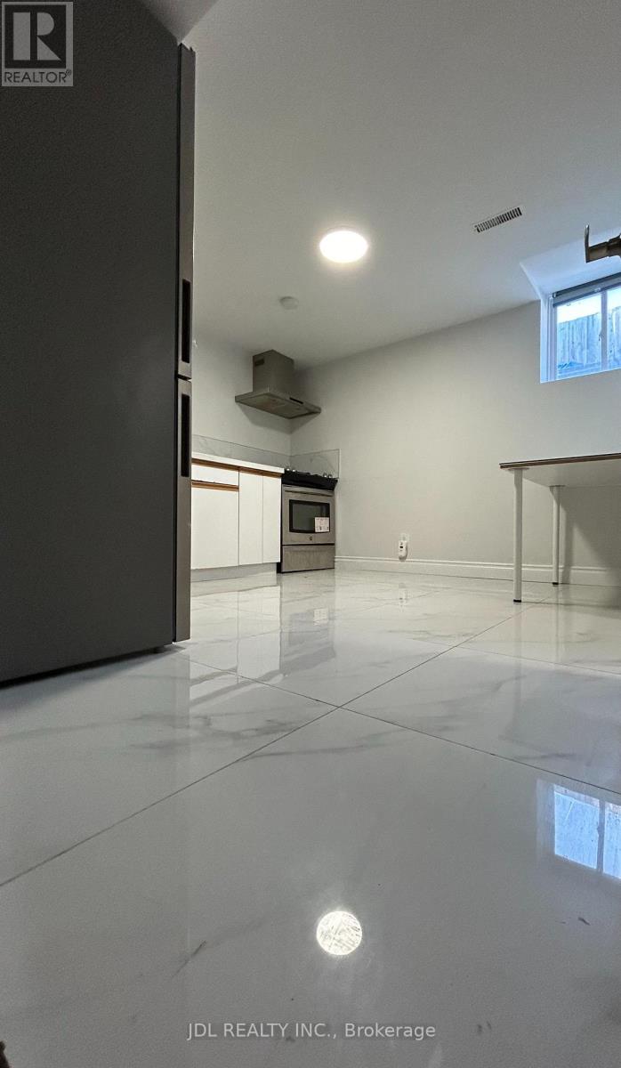 Entire 1bedroomunita Bsmt - 91 Bushmills Sq Square, Toronto, Ontario  M1V 1K5 - Photo 6 - E13729274