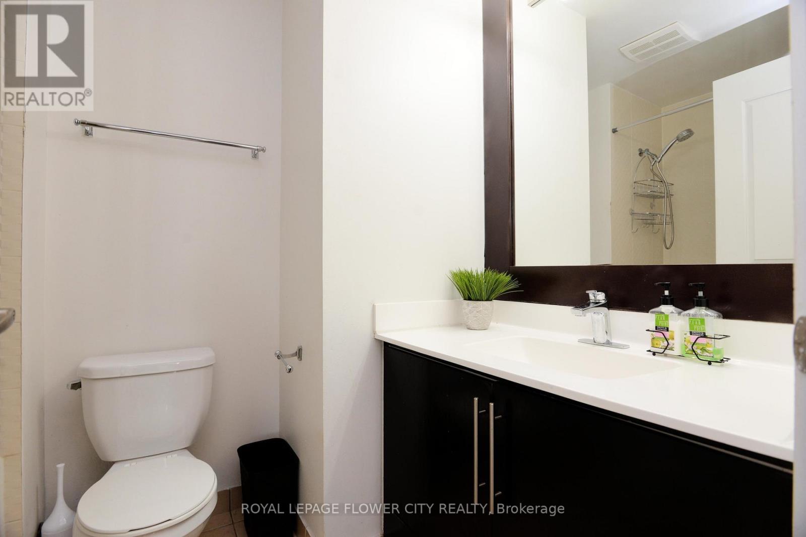 1902 - 330 Burnhamthorpe Road W, Mississauga, Ontario  L5B 0E1 - Photo 23 - W13729280