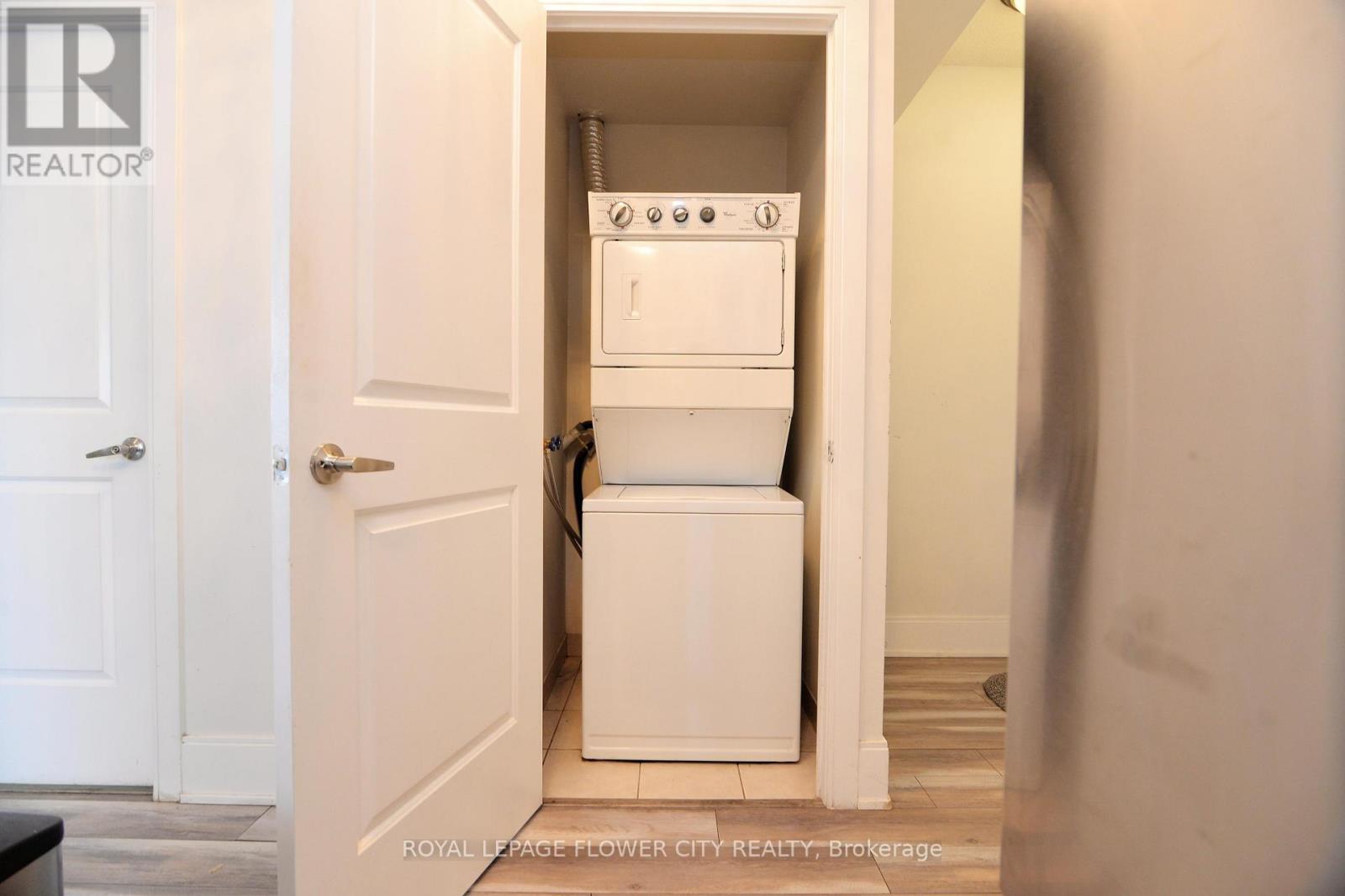 1902 - 330 Burnhamthorpe Road W, Mississauga, Ontario  L5B 0E1 - Photo 26 - W13729280