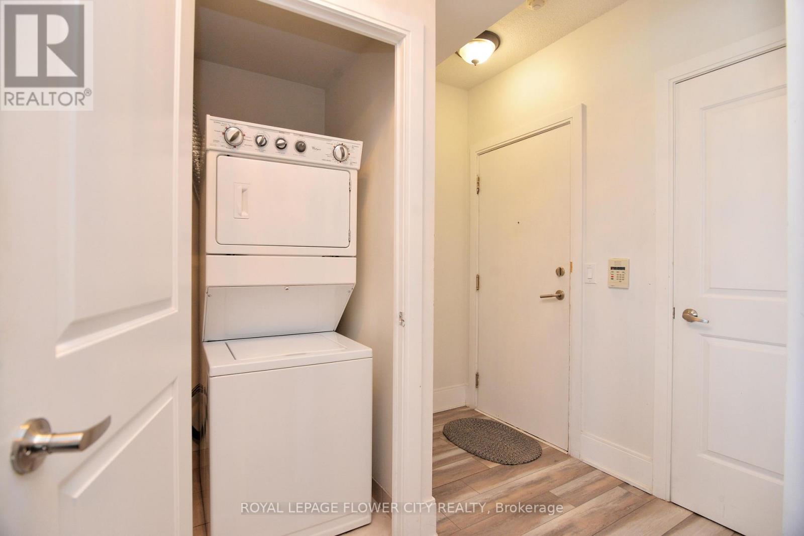 1902 - 330 Burnhamthorpe Road W, Mississauga, Ontario  L5B 0E1 - Photo 27 - W13729280