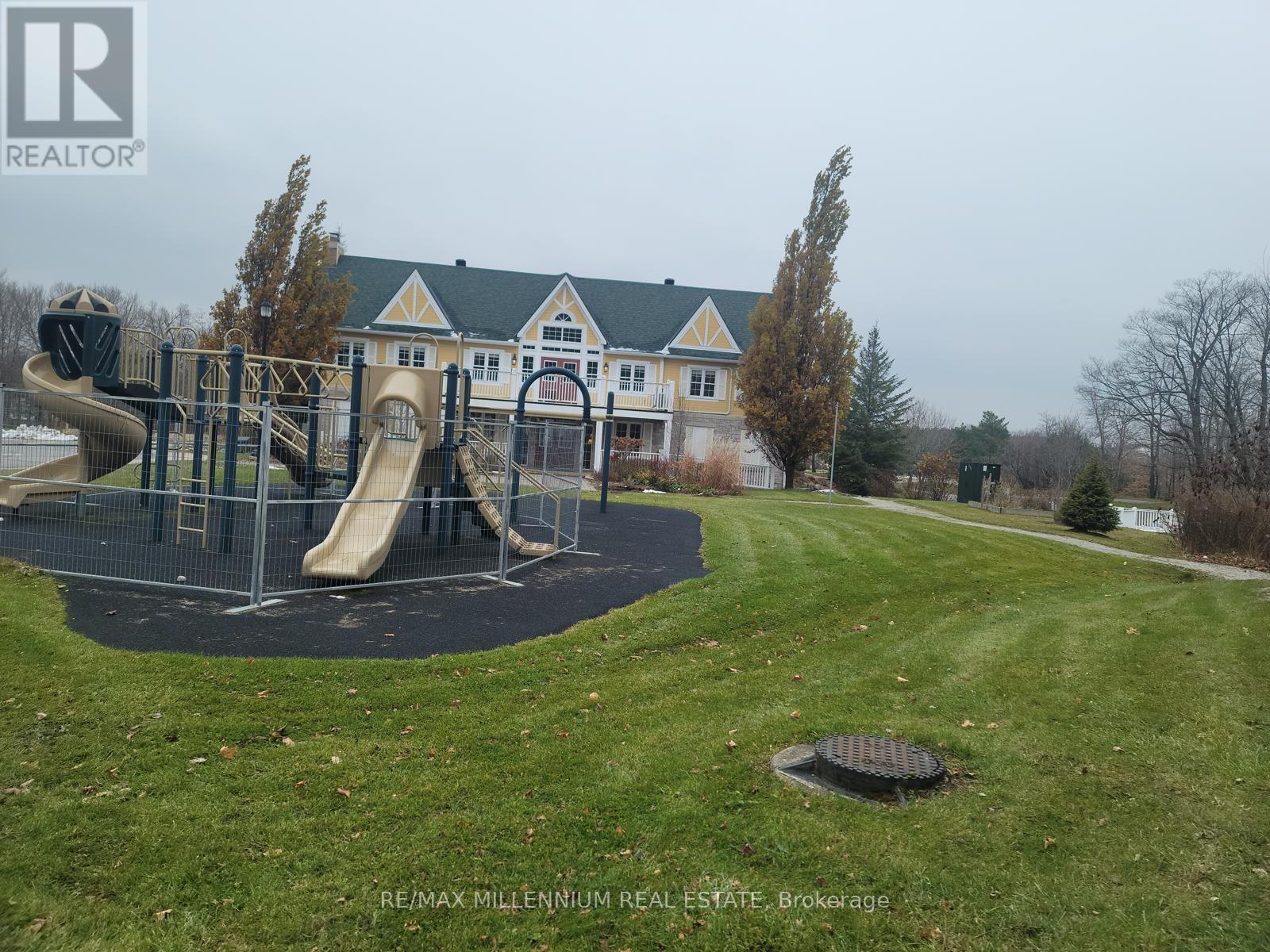 2442-43 - 90 Highland Drive, Oro-Medonte, Ontario  L0L 2L0 - Photo 3 - S13729284
