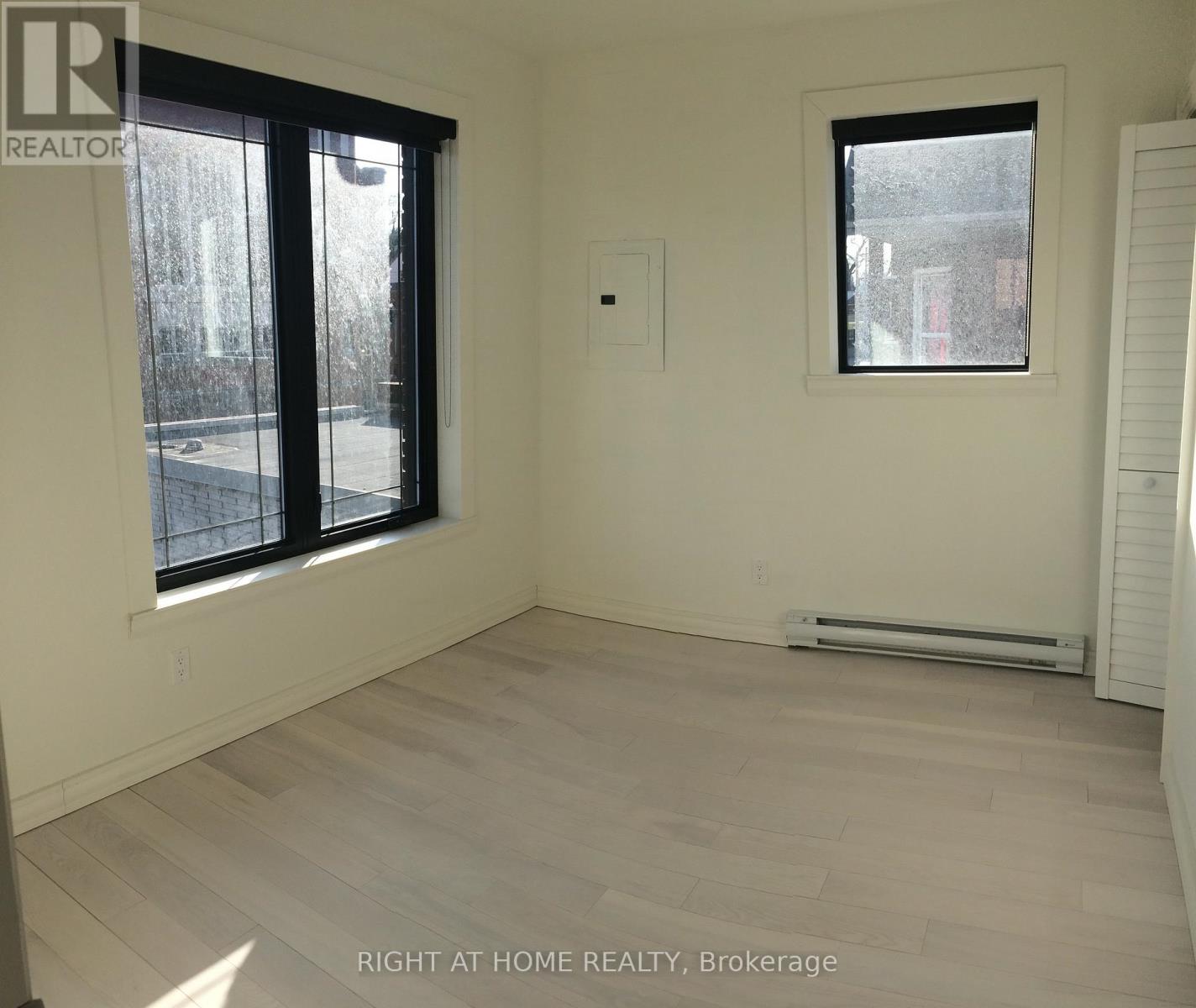 4 - 843 Main Street E, Hamilton, Ontario  L8M 1L8 - Photo 7 - X13729240