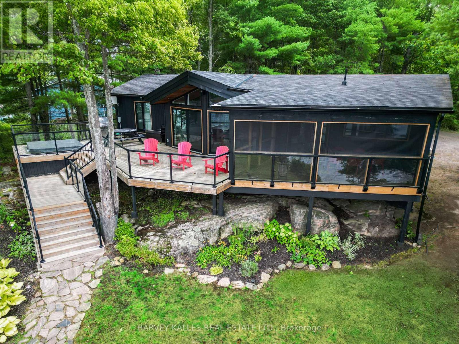 1069 White Eagle Road, Gravenhurst, Ontario  P0E 1G0 - Photo 2 - X13729288