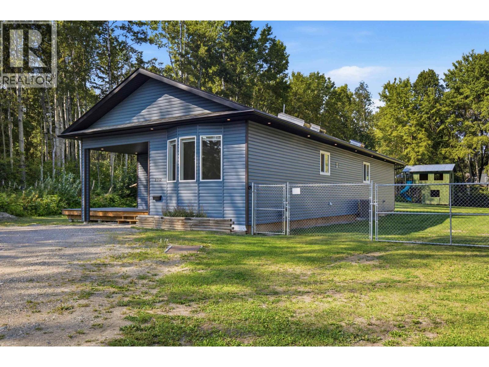 2102 Quartz Road, Quesnel, British Columbia  V2J 4N7 - Photo 3 - R3159968