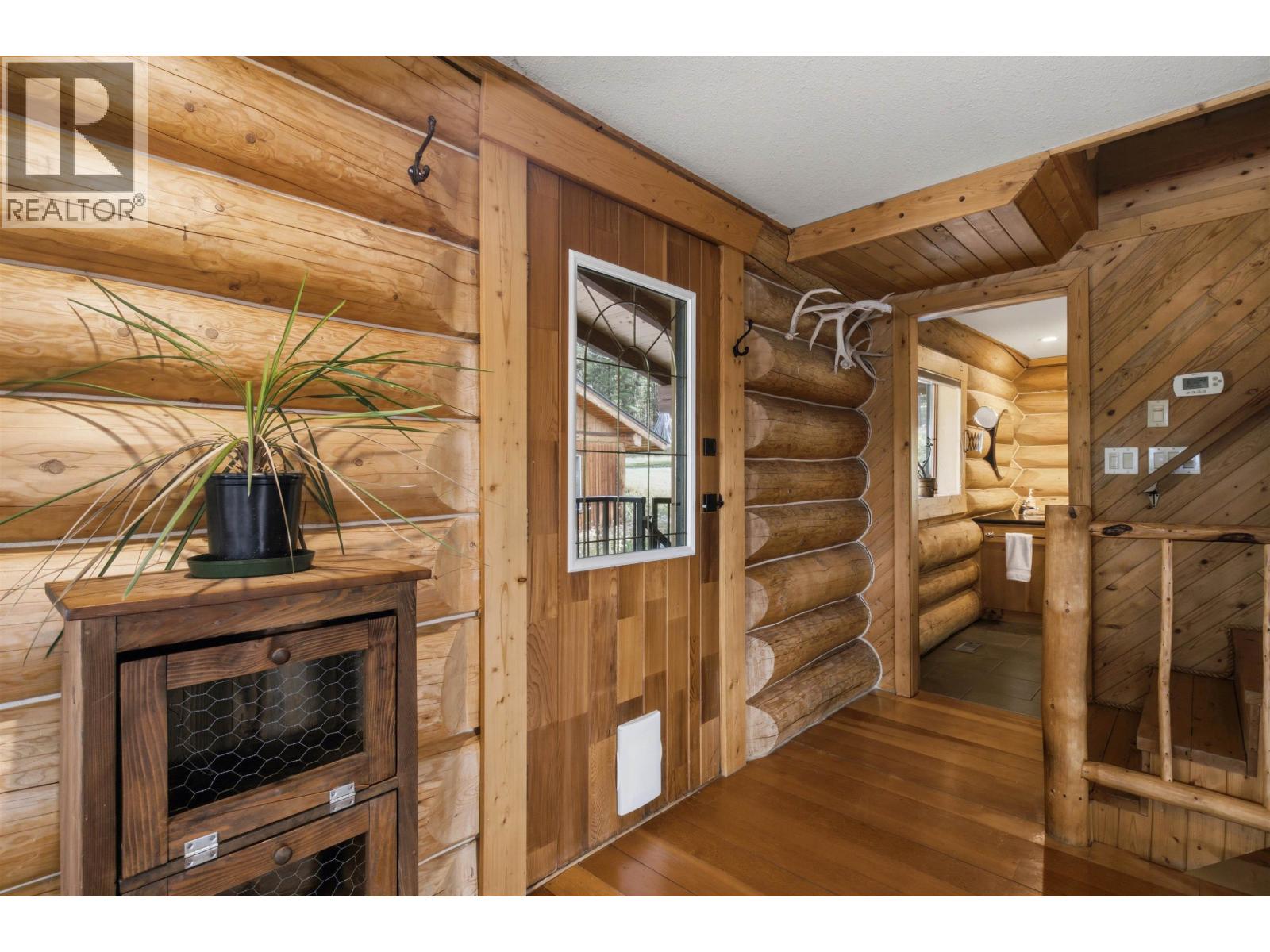 2635 Basaraba Road, Williams Lake, British Columbia  V2G 4W2 - Photo 15 - R3160147