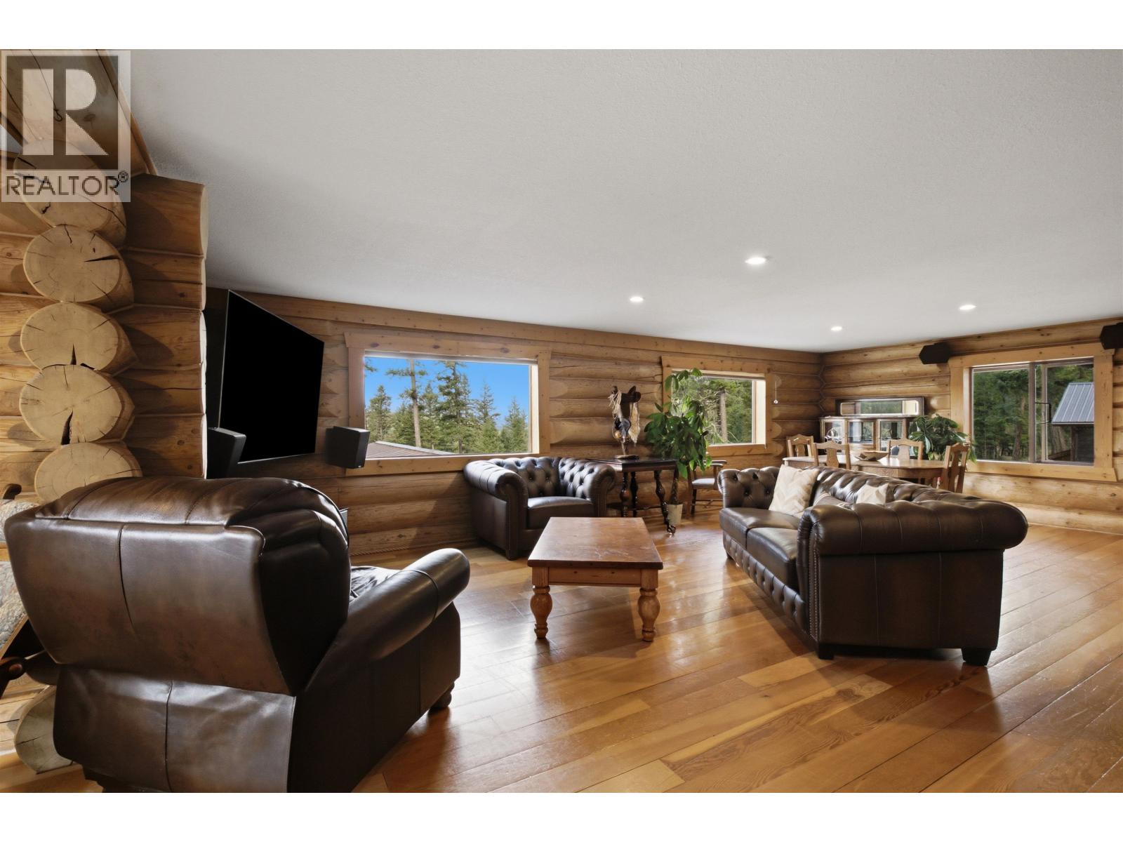 2635 Basaraba Road, Williams Lake, British Columbia  V2G 4W2 - Photo 3 - R3160147
