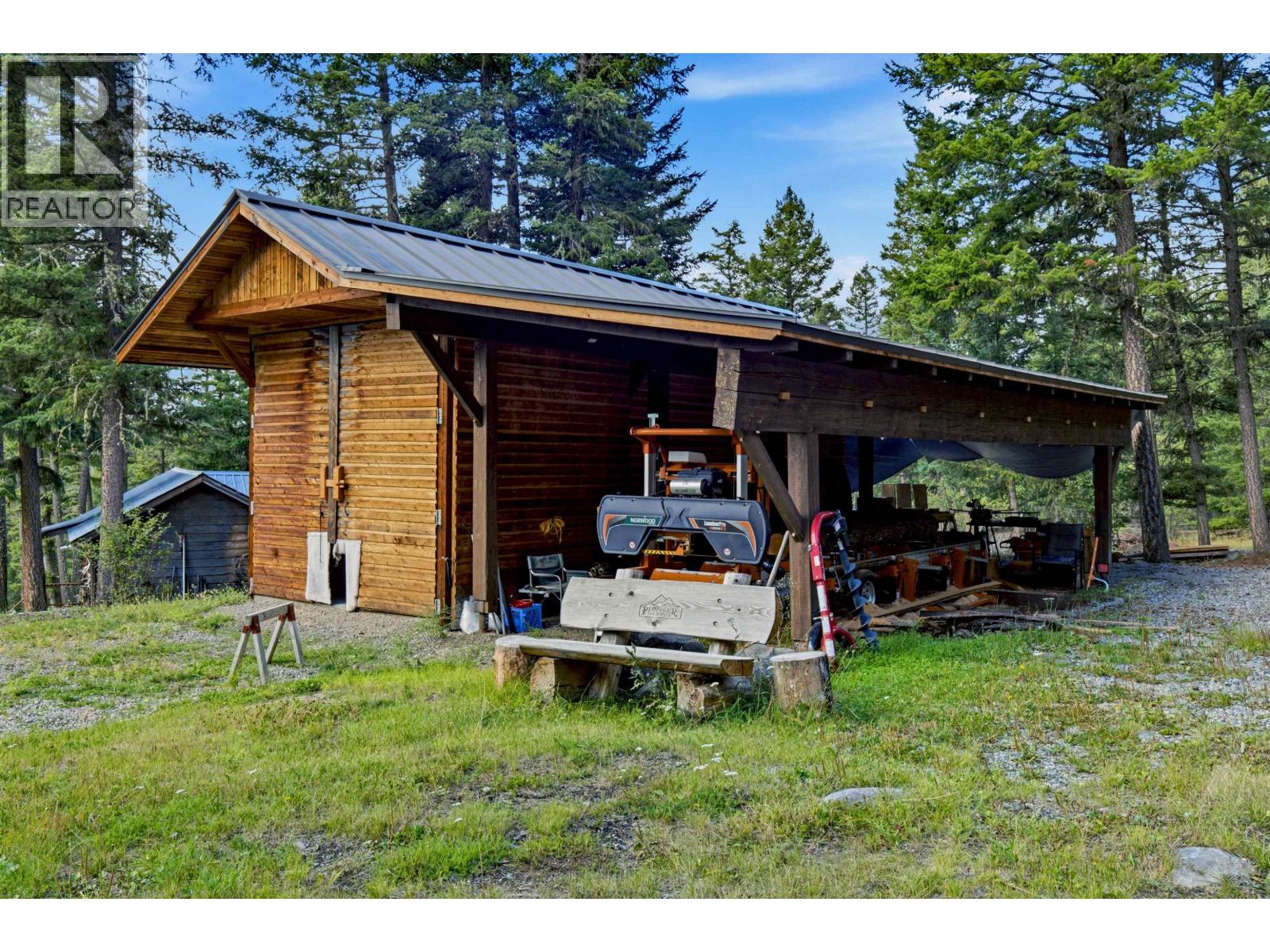2635 Basaraba Road, Williams Lake, British Columbia  V2G 4W2 - Photo 35 - R3160147