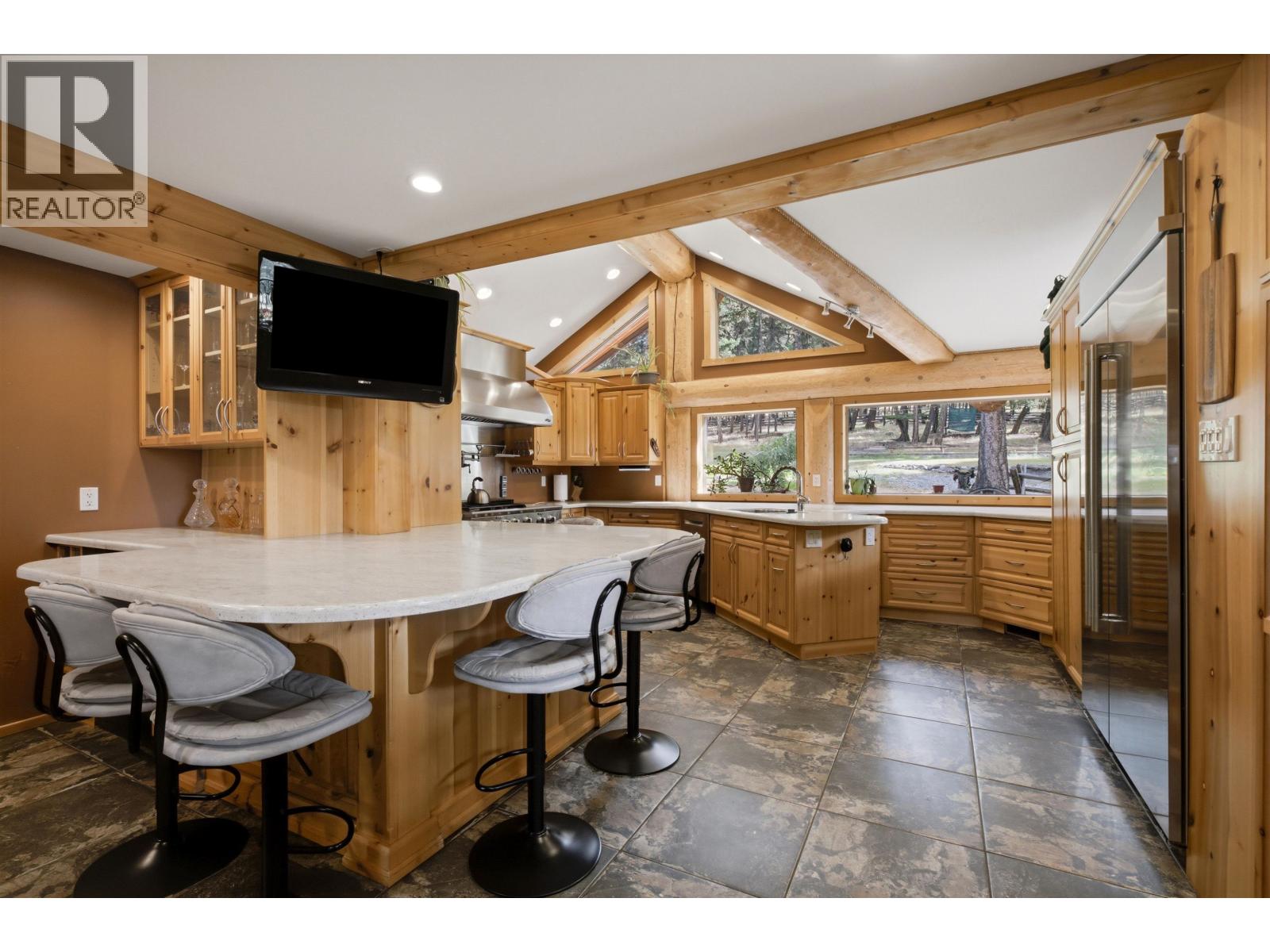 2635 Basaraba Road, Williams Lake, British Columbia  V2G 4W2 - Photo 8 - R3160147
