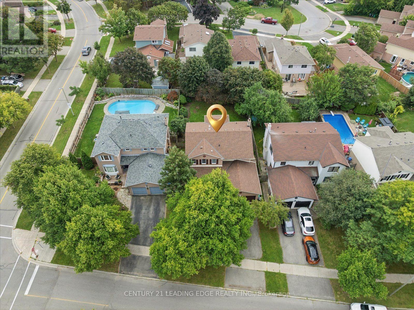 3074 Tours Road, Mississauga, Ontario  L5N 3J2 - Photo 3 - W13729310